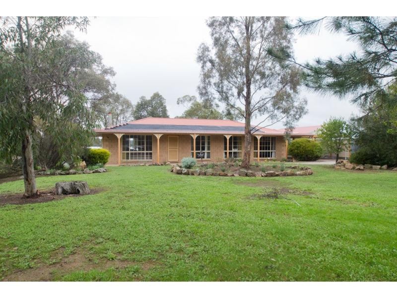 69 Mechan Road, Axe Creek VIC 3551