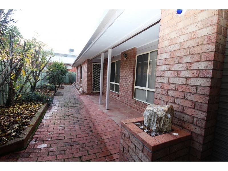 Unit 2/6 Davey Close, Flora Hill VIC 3550