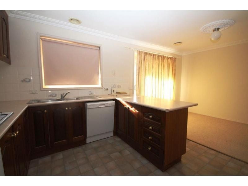 Unit 2/6 Davey Close, Flora Hill VIC 3550