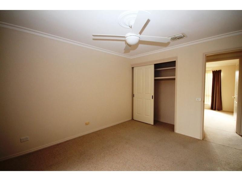 Unit 2/6 Davey Close, Flora Hill VIC 3550