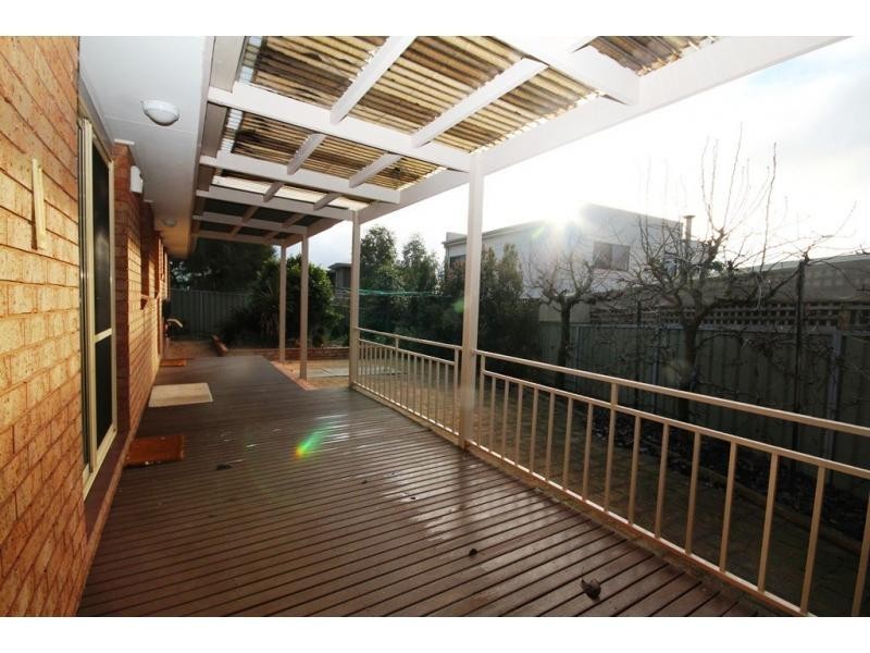 Unit 2/6 Davey Close, Flora Hill VIC 3550