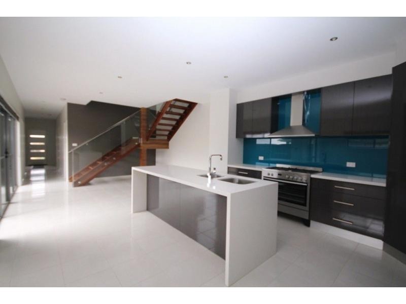 2/3 Ryan Street, North Bendigo VIC 3550