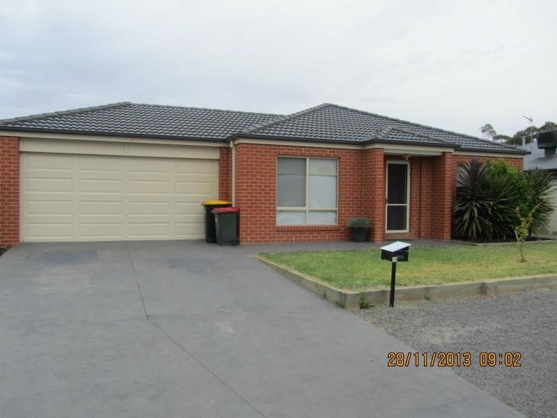 18 O’Neill Court, Epsom VIC 3551