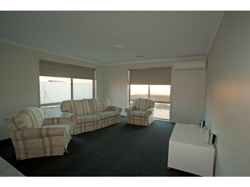 18 O’Neill Court, Epsom VIC 3551
