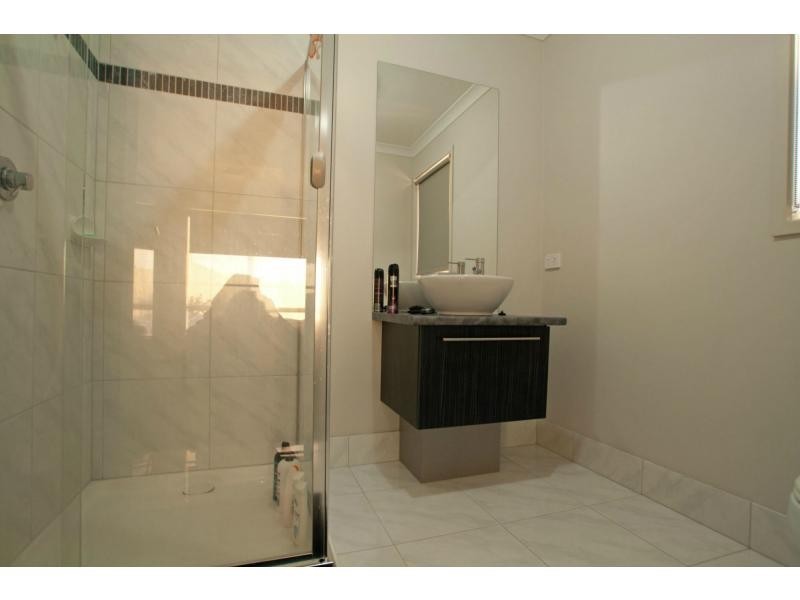 18 O’Neill Court, Epsom VIC 3551