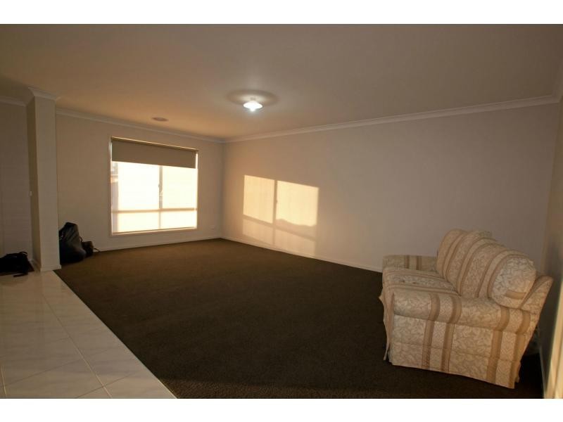18 O’Neill Court, Epsom VIC 3551