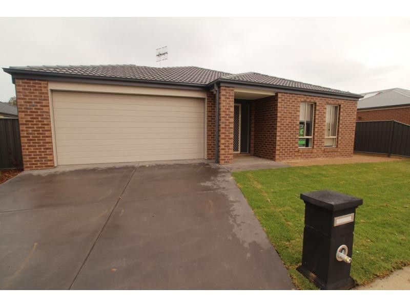 35 Taylor Street, Epsom VIC 3551