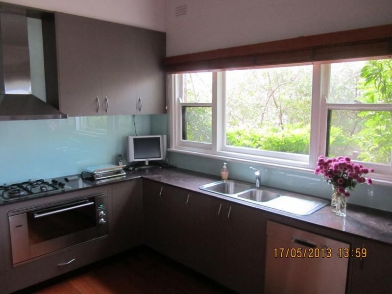 20 Harkness Street, Quarry Hill VIC 3550