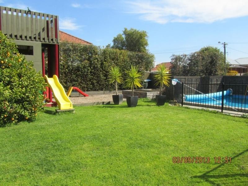 20 Harkness Street, Quarry Hill VIC 3550