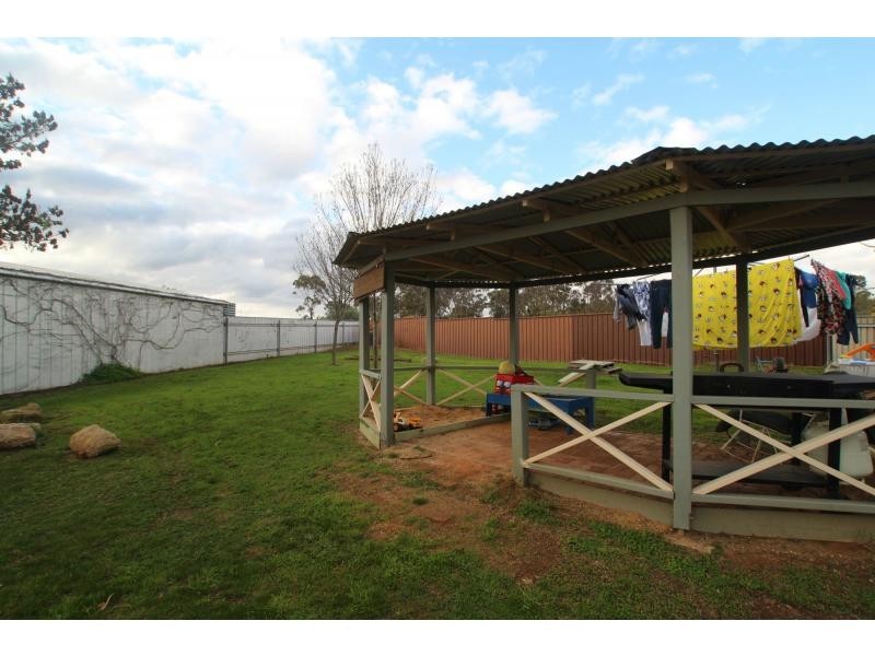 1A Lethebys Road, Eaglehawk VIC 3556