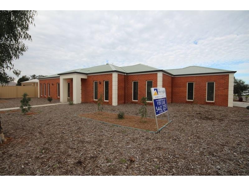 10 Henry Court, Strathfieldsaye VIC 3551