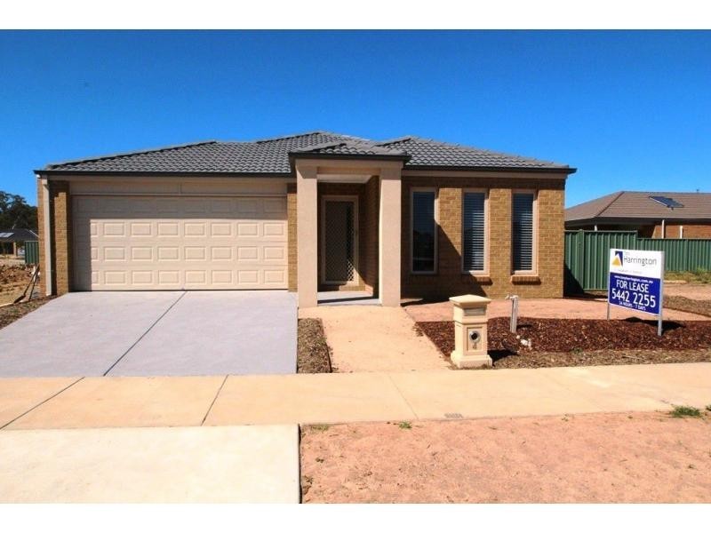 4 Trinity Way, Ascot VIC 3551