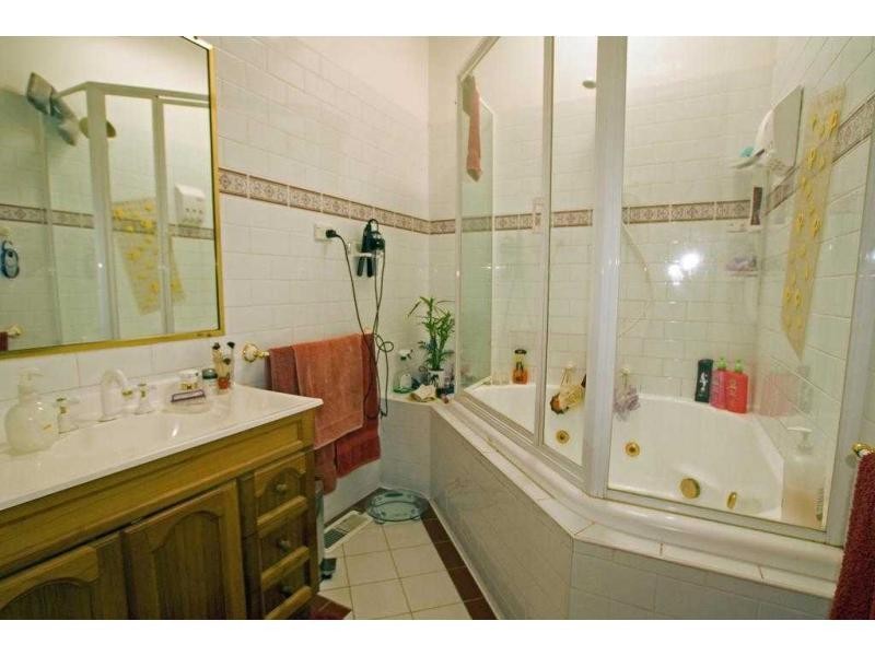 12 Watson Avenue, Eaglehawk VIC 3556