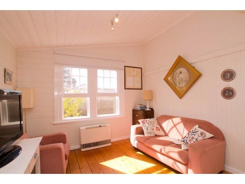6 Vinton Street, California Gully VIC 3556