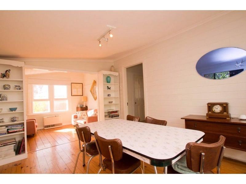 6 Vinton Street, California Gully VIC 3556