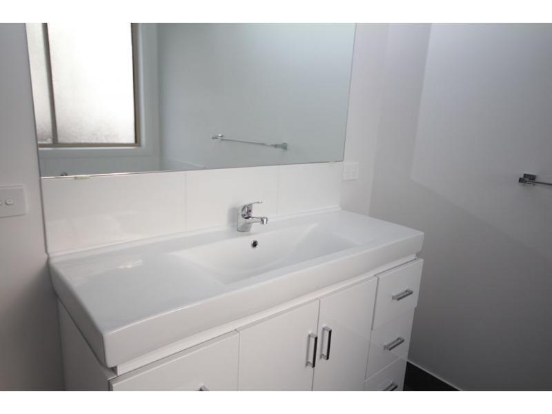 11 School Street, California Gully VIC 3556