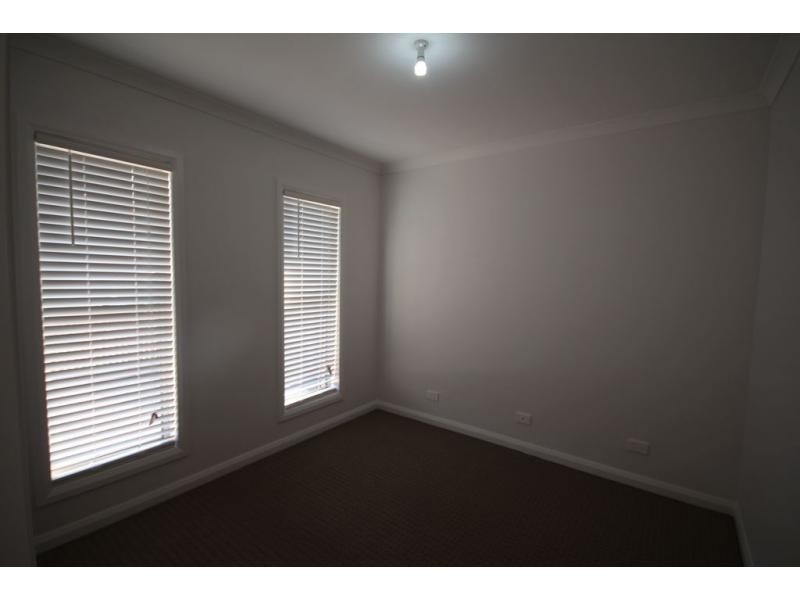 11 School Street, California Gully VIC 3556