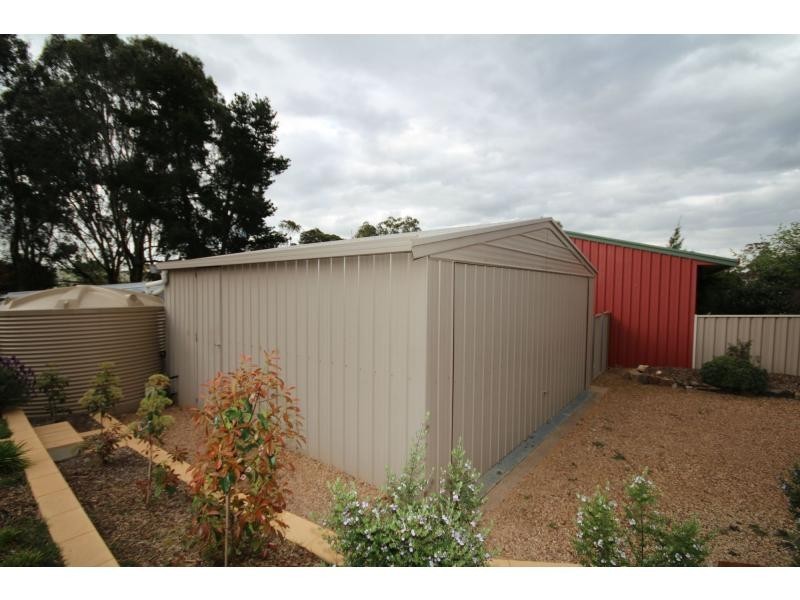 6 Irkara Drive, Kennington VIC 3550