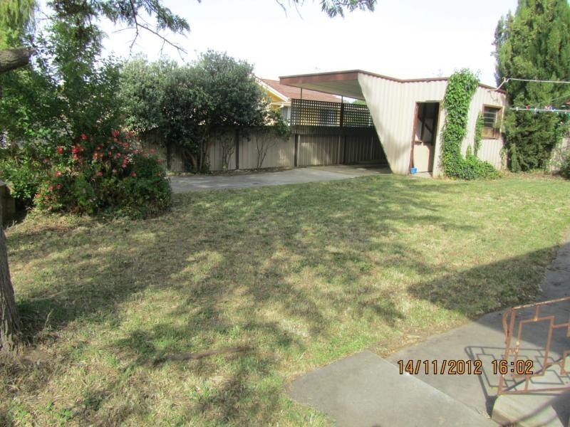 9. Oak Street, Golden Square VIC 3555