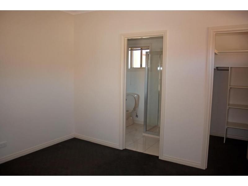 Unit 3/6 Friswell Avenue, Flora Hill VIC 3550