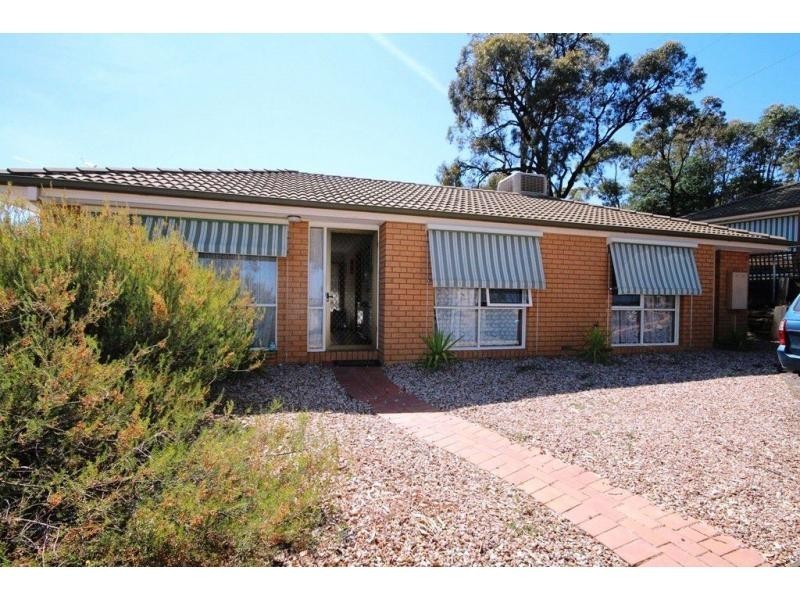 2/13 Proud Terrace, Flora Hill VIC 3550