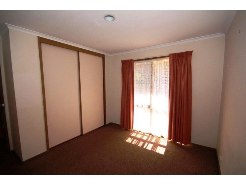 2/13 Proud Terrace, Flora Hill VIC 3550