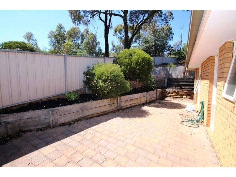 2/13 Proud Terrace, Flora Hill VIC 3550