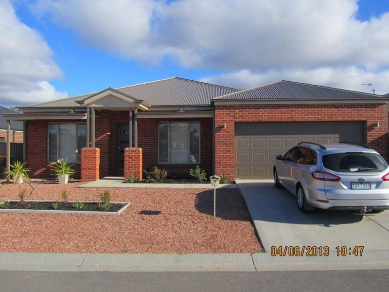 7 Lena Place, Strathfieldsaye VIC 3551
