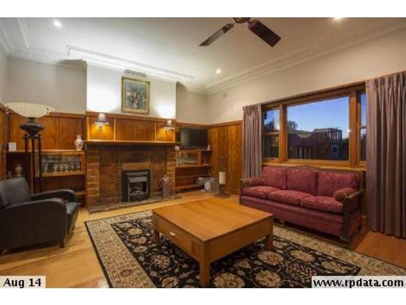 20 Harkness Street, Quarry Hill VIC 3550