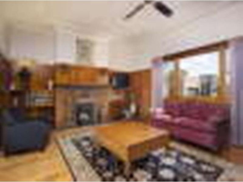 20 Harkness Street, Quarry Hill VIC 3550