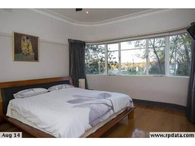 20 Harkness Street, Quarry Hill VIC 3550