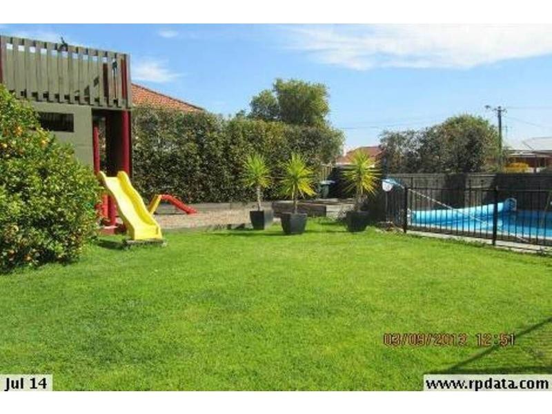 20 Harkness Street, Quarry Hill VIC 3550