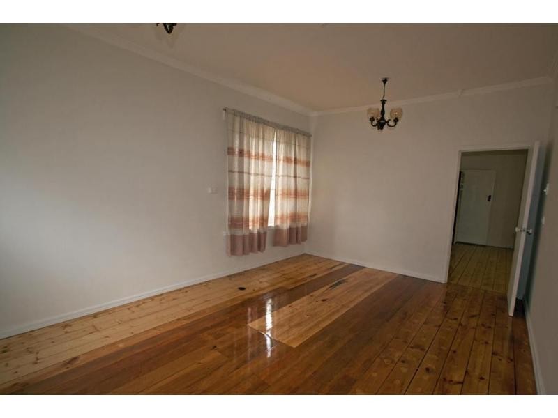 16 Putnam Avenue, Strathdale VIC 3550