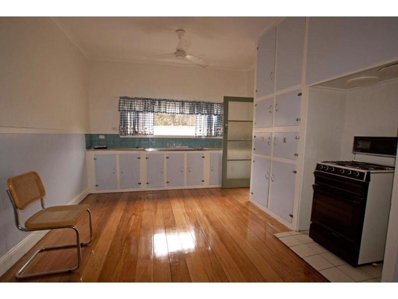 16 Putnam Avenue, Strathdale VIC 3550