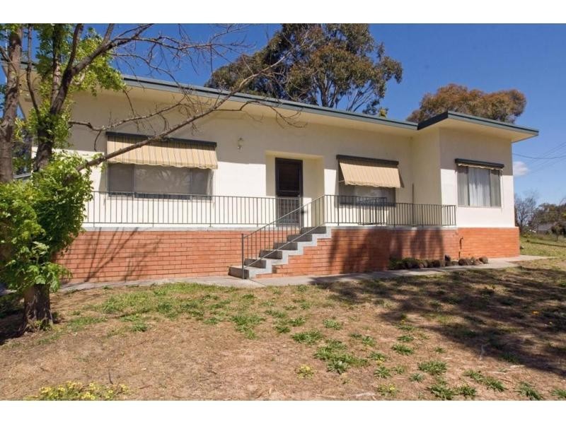 12 Race Street, Flora Hill VIC 3550