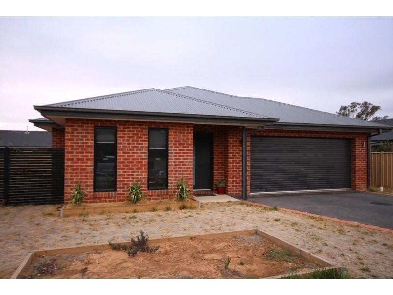 65 Bassett Drive, Strathfieldsaye VIC 3551