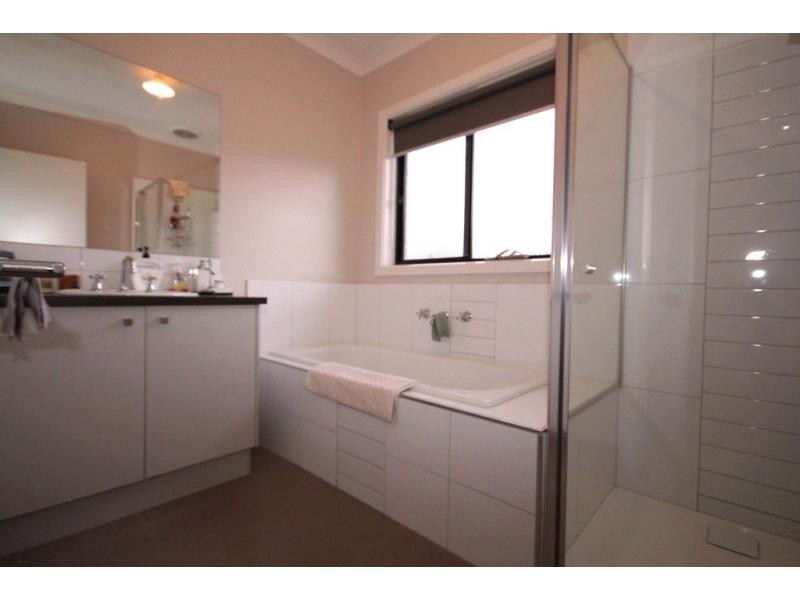 65 Bassett Drive, Strathfieldsaye VIC 3551