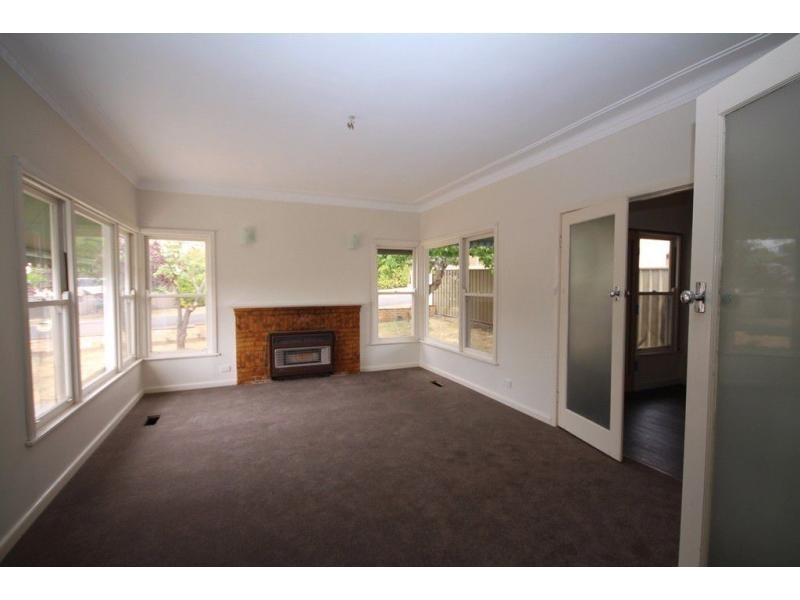 26 Semmens Strait, Long Gully VIC 3550