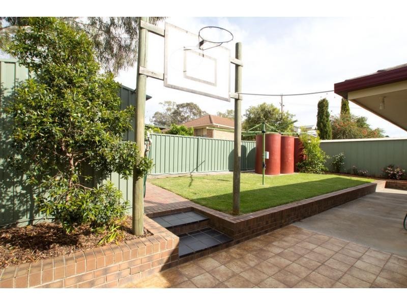 244 Mackenzie Street West, Kangaroo Flat VIC 3555