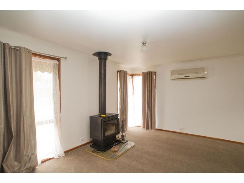 6 Airey Street, Huntly VIC 3551