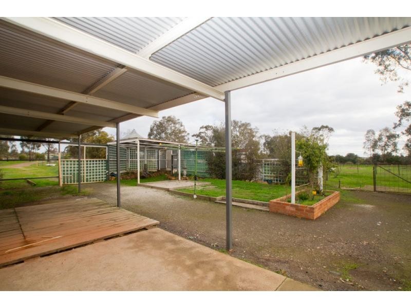 6 Airey Street, Huntly VIC 3551