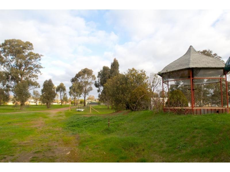 6 Airey Street, Huntly VIC 3551