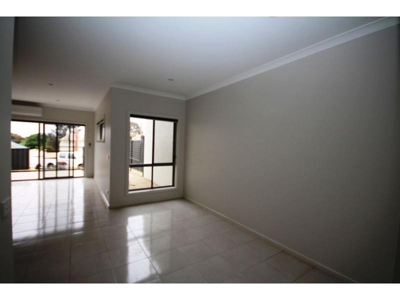 4/3 Ryan Street, North Bendigo VIC 3550