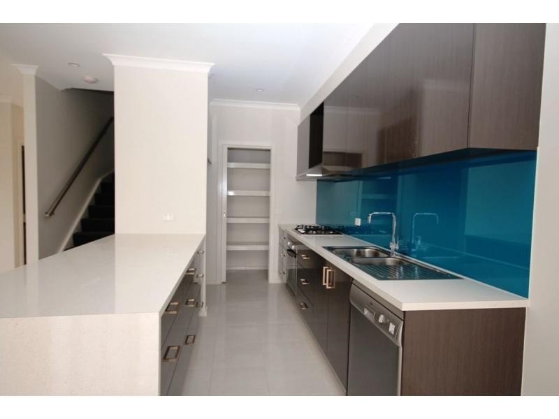 4/3 Ryan Street, North Bendigo VIC 3550