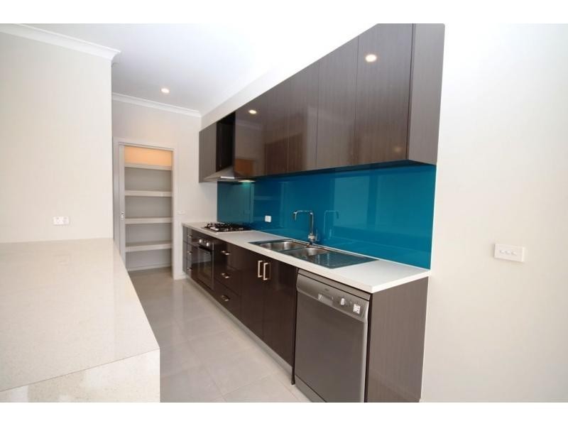 4/3 Ryan Street, North Bendigo VIC 3550