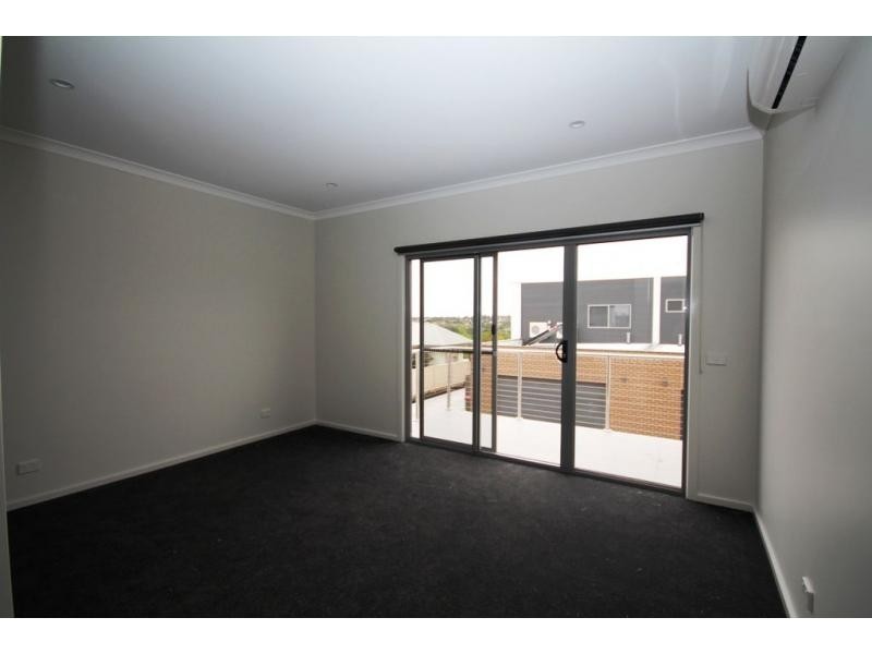 4/3 Ryan Street, North Bendigo VIC 3550