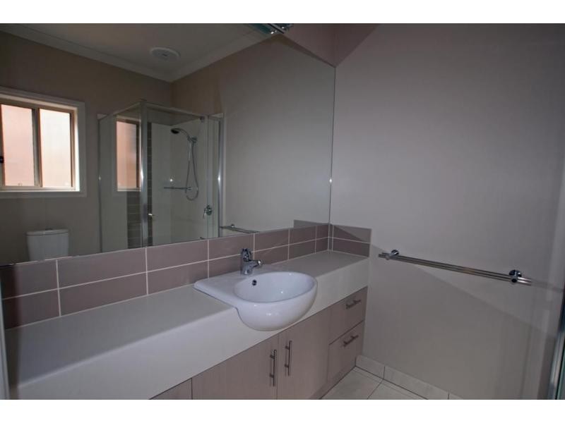 27 Elwood Street, Golden Square VIC 3555