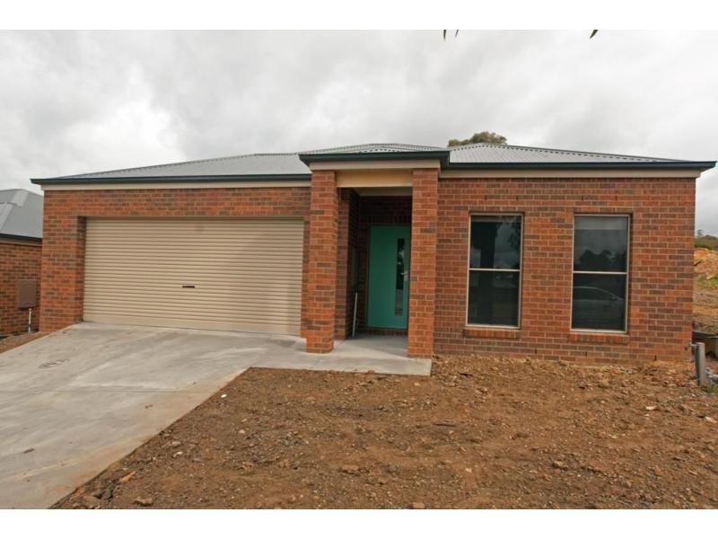27 Elwood Street, Golden Square VIC 3555