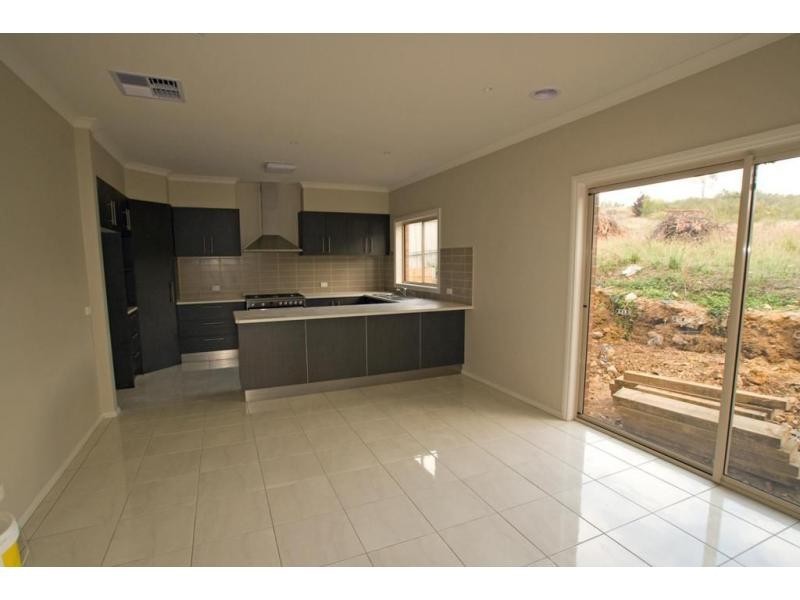 27 Elwood Street, Golden Square VIC 3555