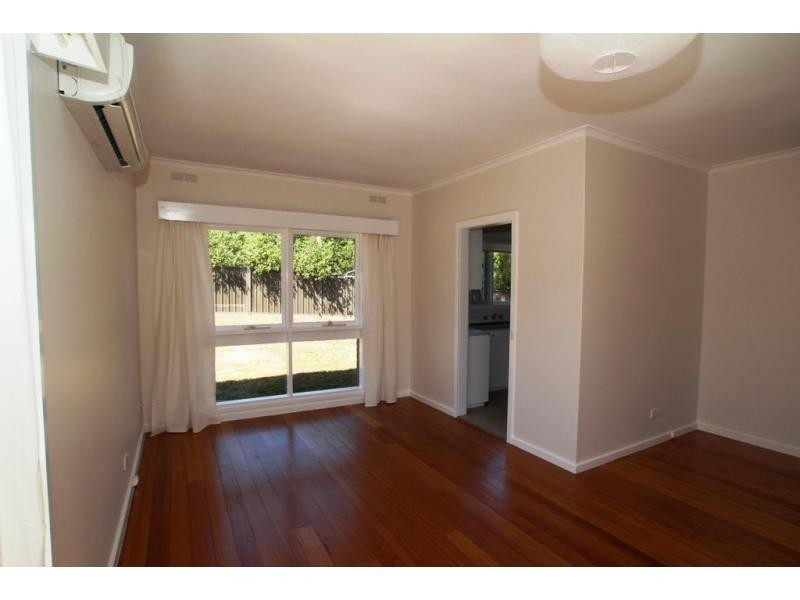 30 Friswell Avenue, Flora Hill VIC 3550